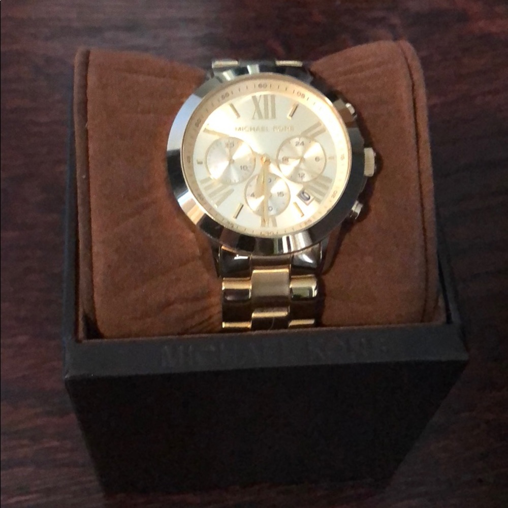 Michael Kors Gold Watch MK5777 - Picture 2 of 5